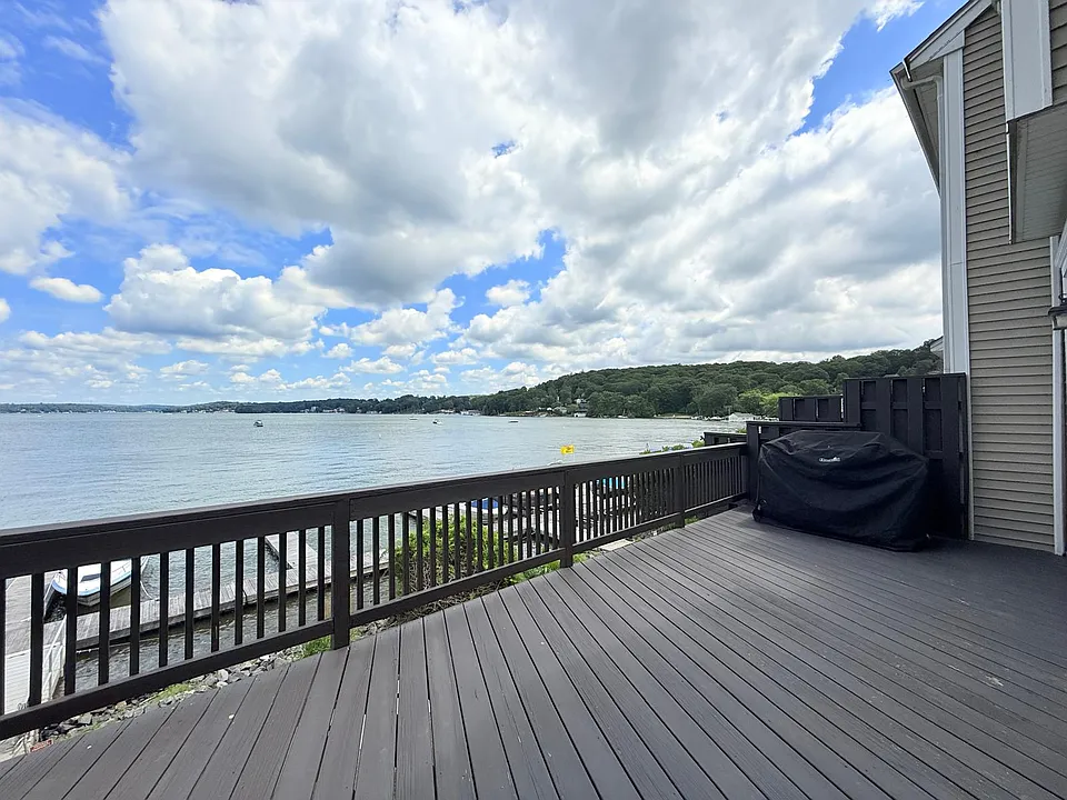 1st Floor - Deck