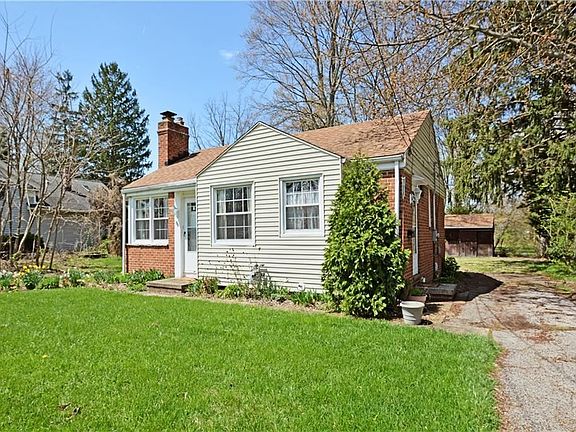 2nd image of 96 Prospect St