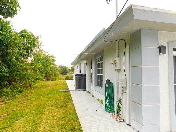 4th image of 308 NE Surfside Ave
