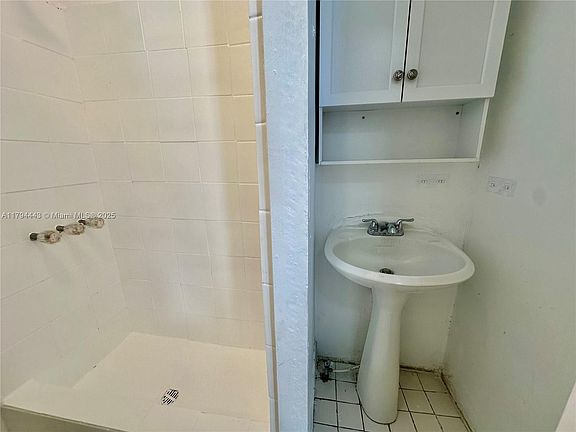 4th image of 1767 NW 5th St #4