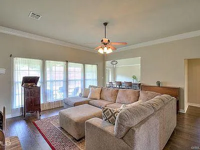 302 Haguewood Cir — Photo 6
