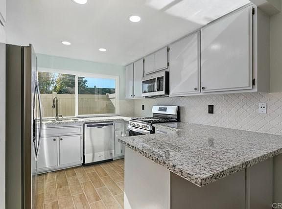 5th image of 660 Kumquat Way