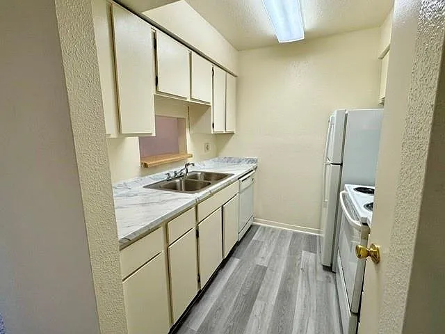 9101 Country Creek Dr #306 — Photo 7