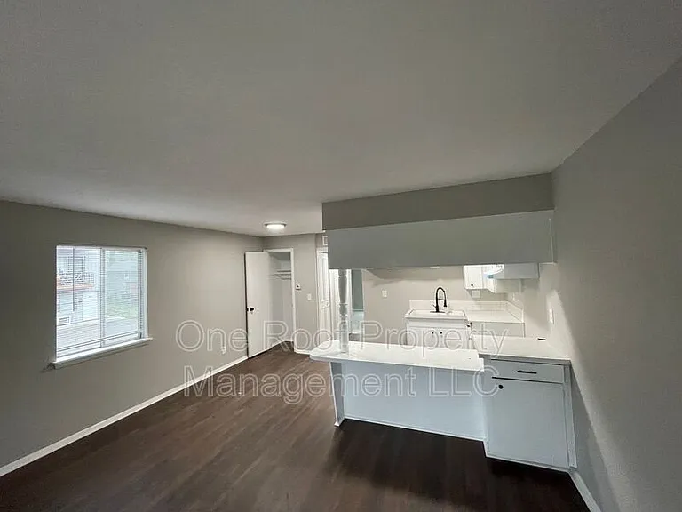 644 N 31st St #A — Photo 2