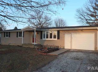 1518 Hickory Point Rd, Metamora, IL 61548