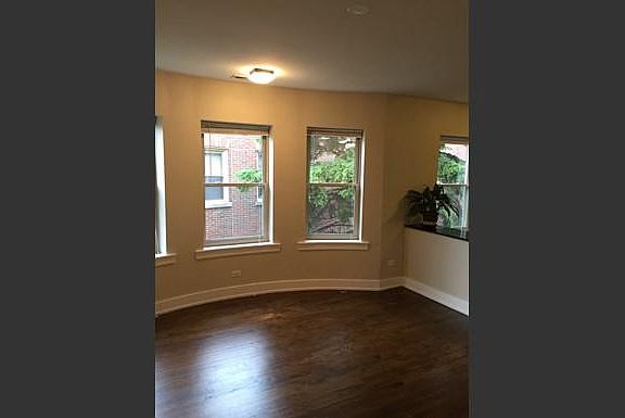 2nd image of 5058 N Winchester Ave APT 1E