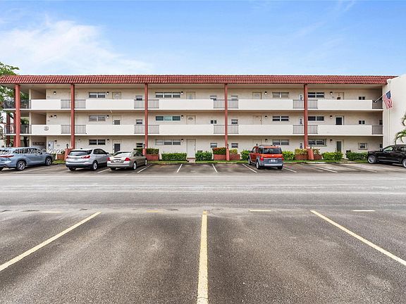 5th image of 9420 S Hollybrook Lake Dr APT 206