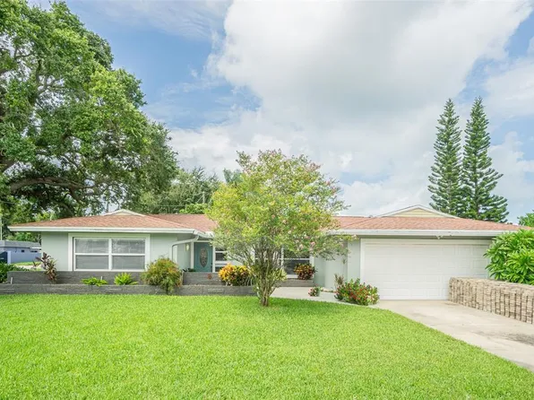 12620 138th St N, Largo, FL 33774