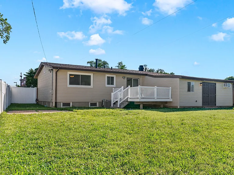 615 Loyola Dr — Photo 52