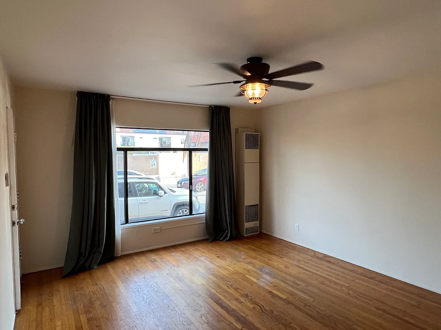 2 bed, 800 sqft, $2,550 — Photo 3