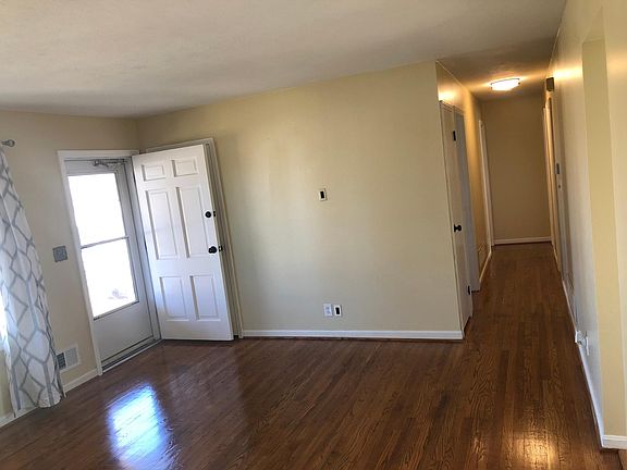 3rd image of 5204 Columbia Ave