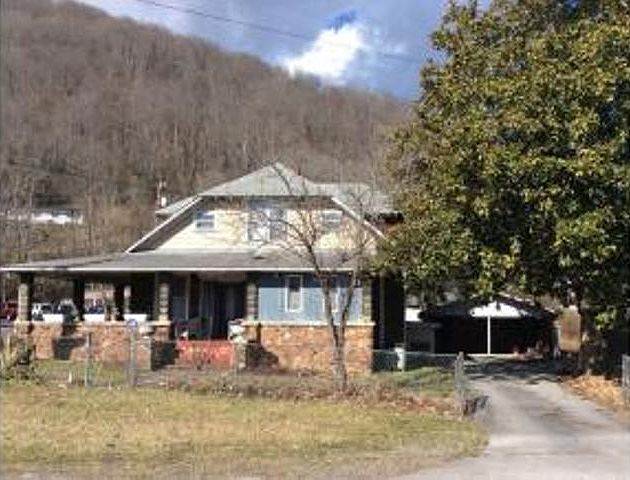 2nd image of 501 4th Ave E