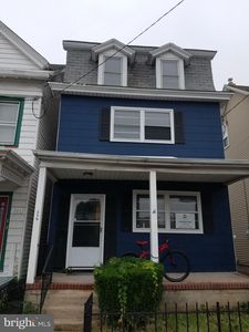 239 W Broad St, Burlington, NJ, 08016