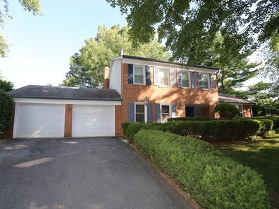 2 Bent Pine Ct, Potomac, MD, 20854