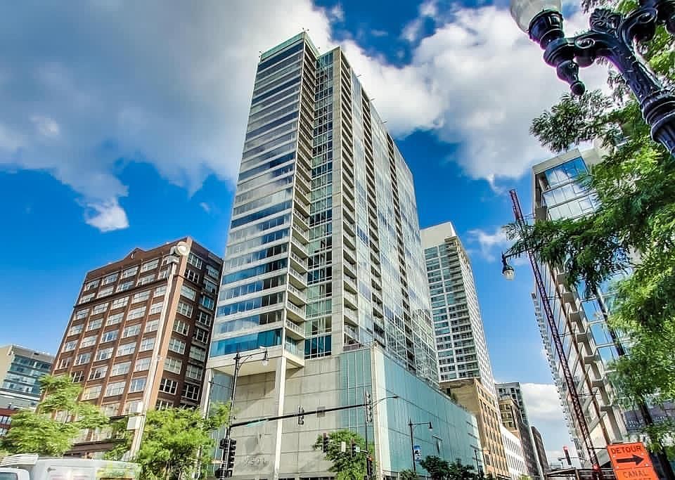1st image of 611 S Wells St APT 2507
