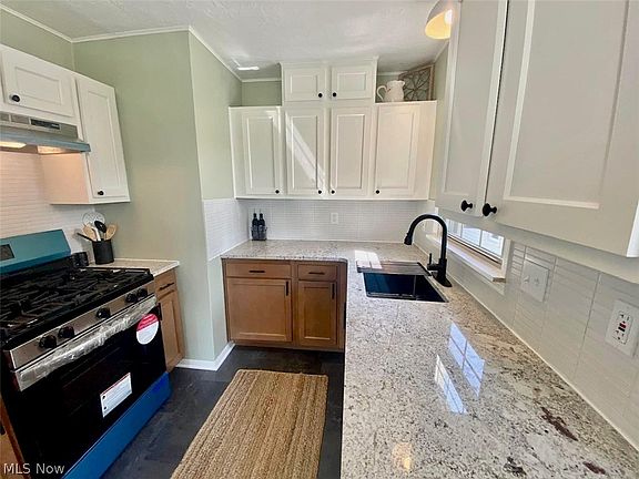 3rd image of 275 Parkgate Ave