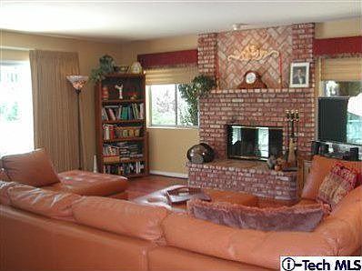 5th image of 5031 Rosemont Ave