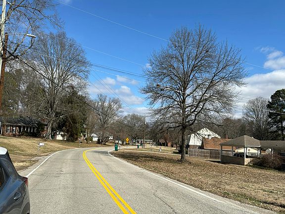 4th image of 187 Channing Way