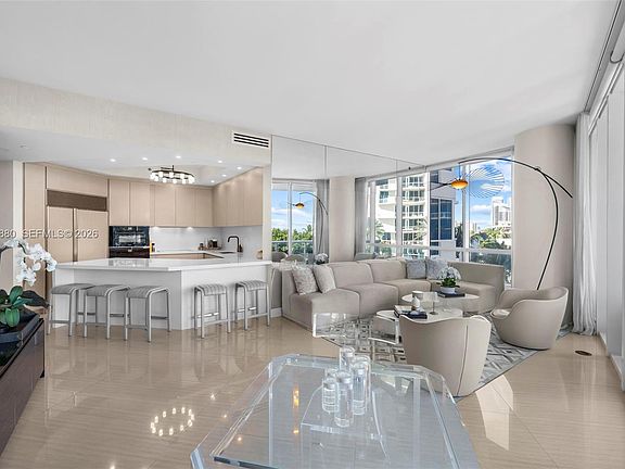 5th image of 100 S Pointe Dr APT 509