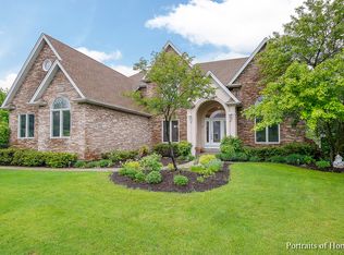 890 Burnham Ct, Aurora, IL 60502