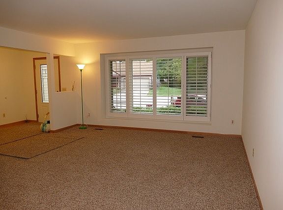 2nd image of 2764 Garden Dr