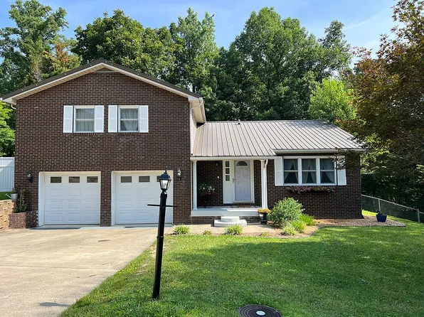 2804 Camellia Dr, Flatwoods, KY 41139