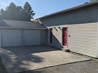 1215 N Williams St #B, Kennewick, WA 99336