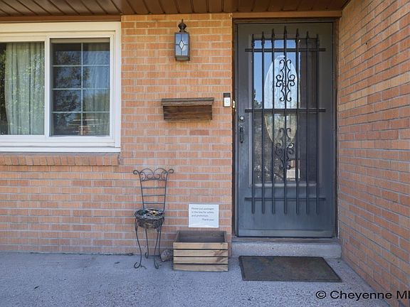 2nd image of 649 Vista Ln