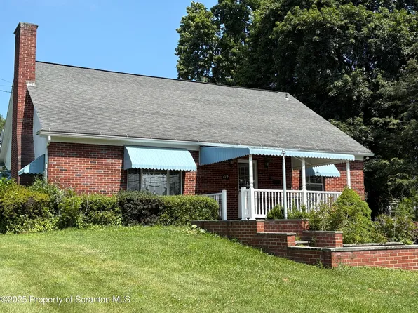 412 Grand Ave, Clarks Summit, PA 18411
