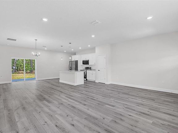 3rd image of 1028 W CITRUS SPRINGS BOULEVARD
