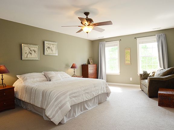4th image of 609 Lemontree Ln