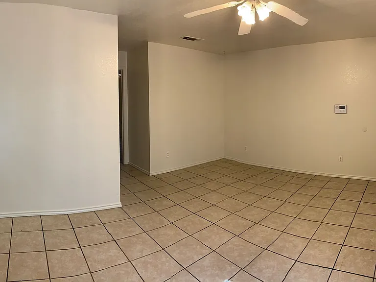 1708 Benttree Dr — Photo 8