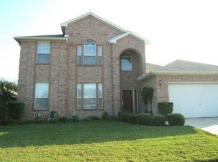 2306 Eden Green Dr, Arlington, TX 76001