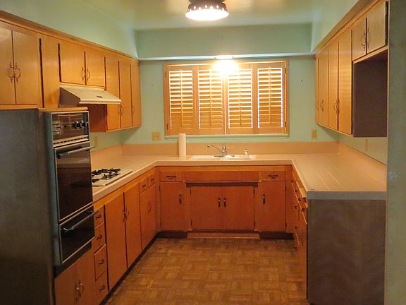 2nd image of 1009 E Avenue J5