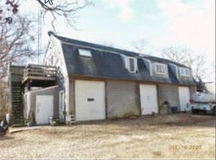 68 Holmes Hole Rd, Vineyard Haven, MA 02568