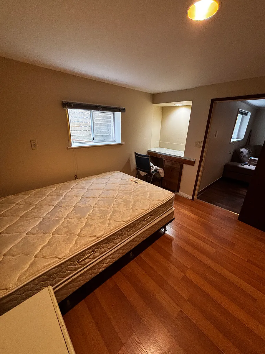 Building Photo - 3569 W 28th Ave #BASEMENT