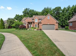 47853 Lavender Ct, Macomb, MI 48044