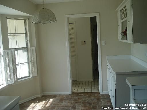 5th image of 7027 N FOREST CREST