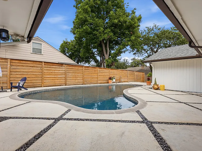 14840 Knollview Dr — Photo 43