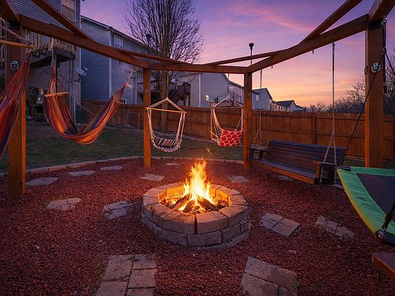 5th image of 129 Meadow View Way