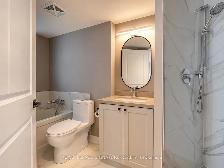 801 King St W #1113 — Photo 8