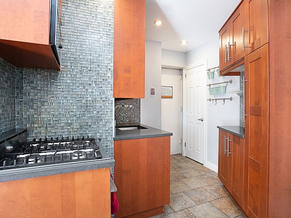 4th image of 517 E 77th St APT 4D