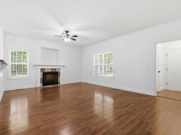 4th image of 80 Valor Cir