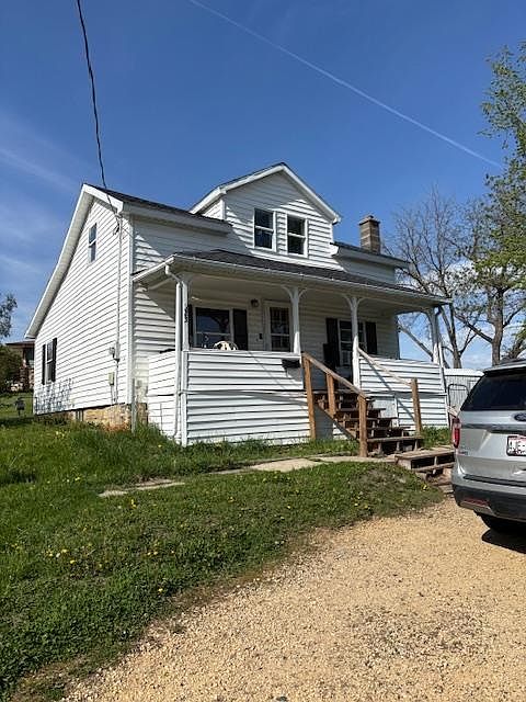 1st image of 523 Adams St