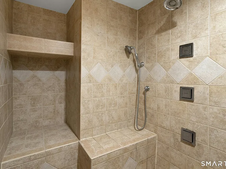 25 Quinsey Dr — Photo 14
