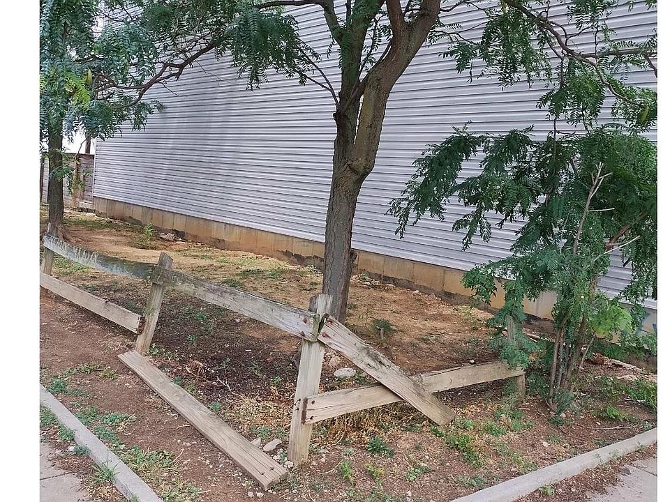 2nd image of 2649 Federal St