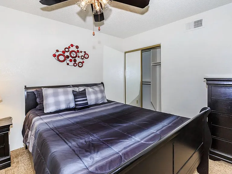 Rio Cancion Apartments — Photo 25