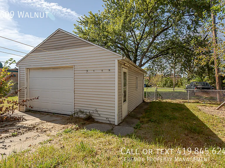 1609 Walnut St — Photo 22