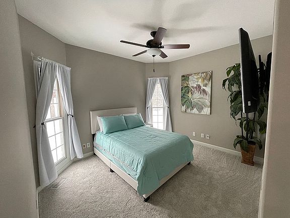 4th image of 3701 SW Ashworth Ct