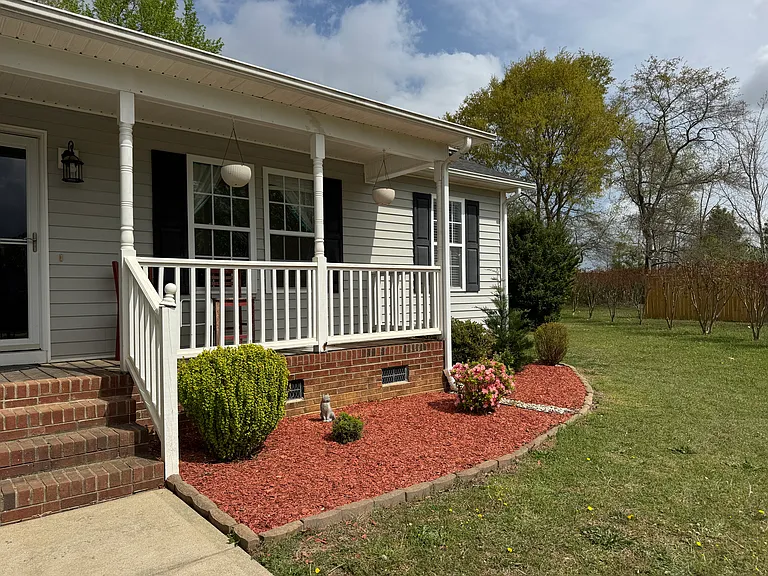 47 Ascott Cir — Photo 5